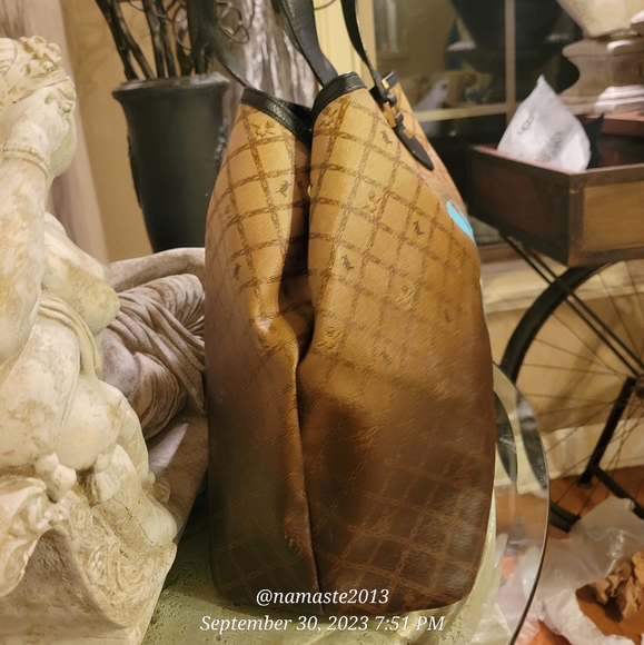 L.A.M.B. by Gwen Stefani Kingsvale Crown Signature Shoulder Tote Bag Luxury #527 - Picture 12 of 16